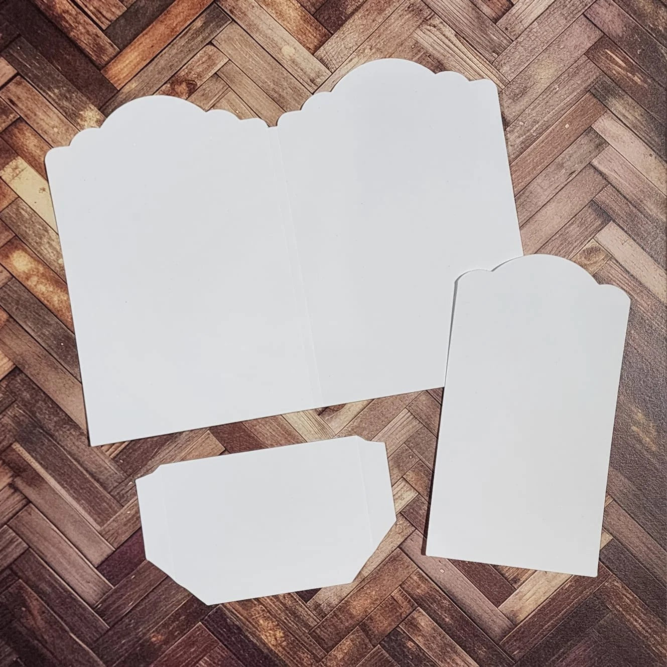 Card Folio #1 - 4"x6" Scalloped Card Bases with Tags & Pockets